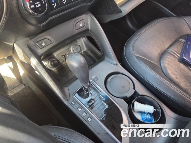 Hyundai Tucson ix Diesel 2WD X20 Luxury 2012 — фото 9