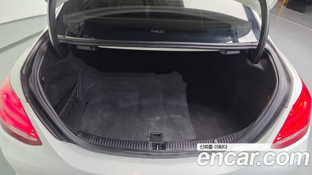 Mercedes-Benz C-Class (W205) C220 d 4MATIC 2016 — фото 20