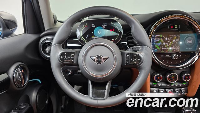 MINI Cooper S 5Door Classic Third Generation 2024 — фото 13