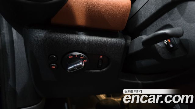 MINI Cooper S 5Door Classic Third Generation 2024 — фото 16
