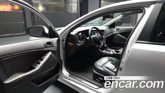 Kia K5 Hybrid Prestige 2012 — фото 10