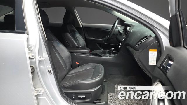 Kia K5 Hybrid Prestige 2012 — фото 11