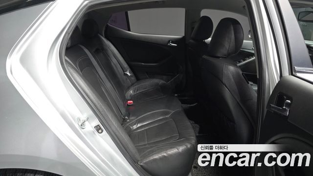 Kia K5 Hybrid Prestige 2012 — фото 12