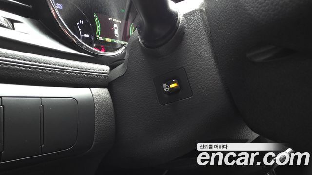 Kia K5 Hybrid Prestige 2012 — фото 18