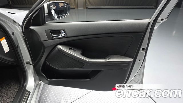 Kia K5 Hybrid Prestige 2012 — фото 24