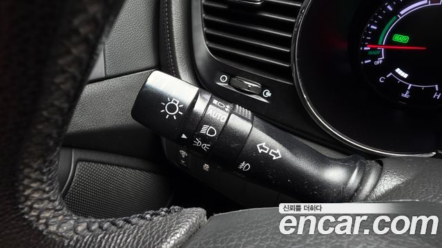 Kia K5 Hybrid Prestige 2012 — фото 29
