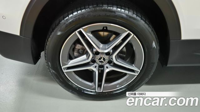 Mercedes-Benz GLB-Class (X247) GLB250 4MATIC 2023 — фото 5