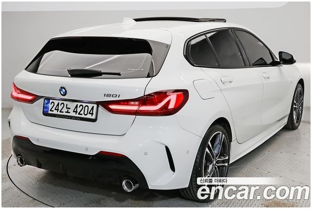 BMW 1 Series (F40) 120i M Sports 2021 — фото 4
