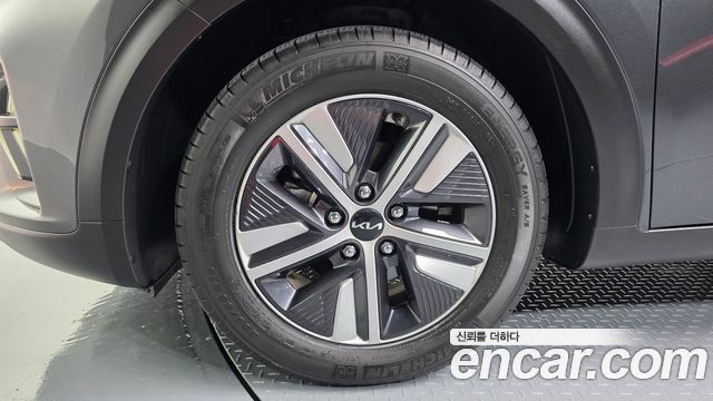 Kia Niro 1.6 HEV Prestige 2022 — фото 5