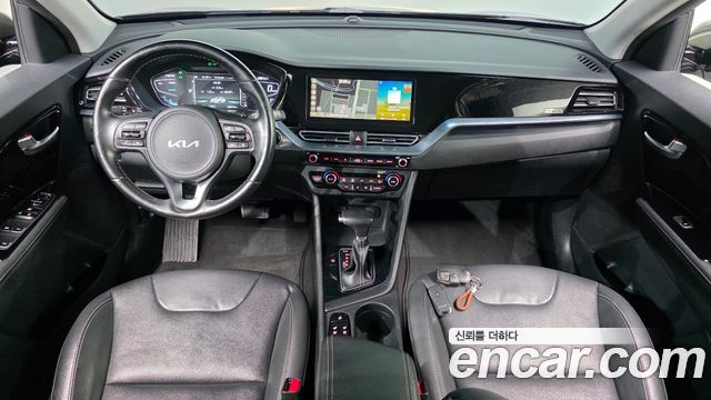 Kia Niro 1.6 HEV Prestige 2022 — фото 7