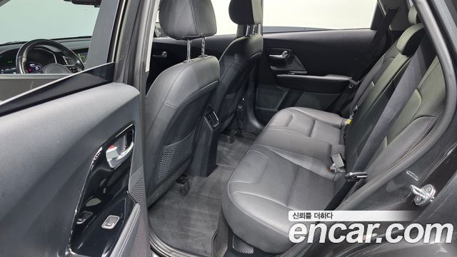 Kia Niro 1.6 HEV Prestige 2022 — фото 12