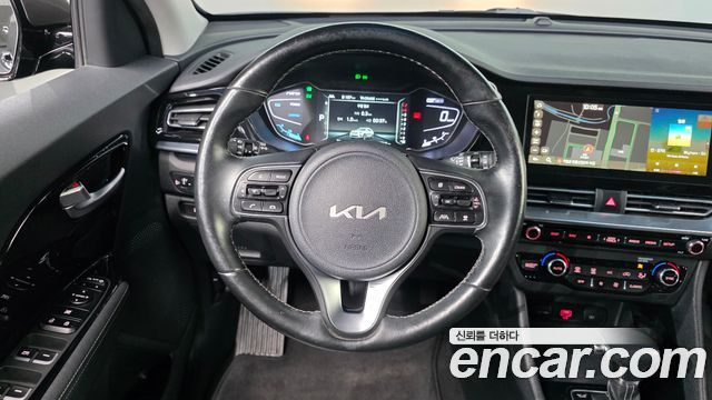 Kia Niro 1.6 HEV Prestige 2022 — фото 13