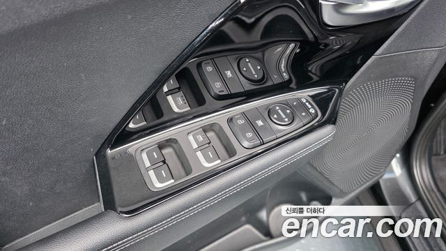 Kia Niro 1.6 HEV Prestige 2022 — фото 20