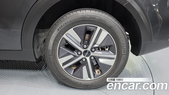 Kia Niro 1.6 HEV Prestige 2022 — фото 21