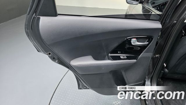 Kia Niro 1.6 HEV Prestige 2022 — фото 25