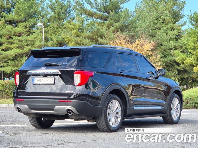 Ford Explorer (VI) 2.3 LimIted 4WD 2021 — фото 4