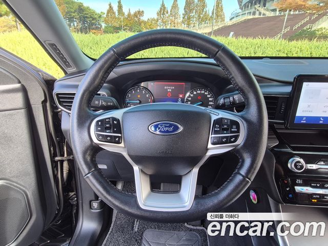 Ford Explorer (VI) 2.3 LimIted 4WD 2021 — фото 17