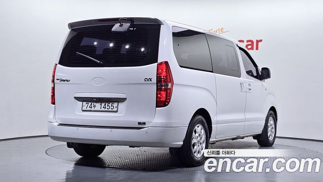 Hyundai Grand Starex 11-Seater Wagon CVX Luxury 2012 — фото 2