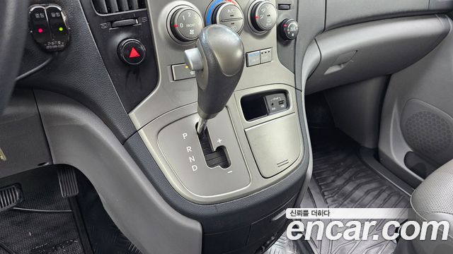 Hyundai Grand Starex 11-Seater Wagon CVX Luxury 2012 — фото 9