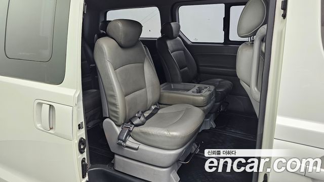 Hyundai Grand Starex 11-Seater Wagon CVX Luxury 2012 — фото 11