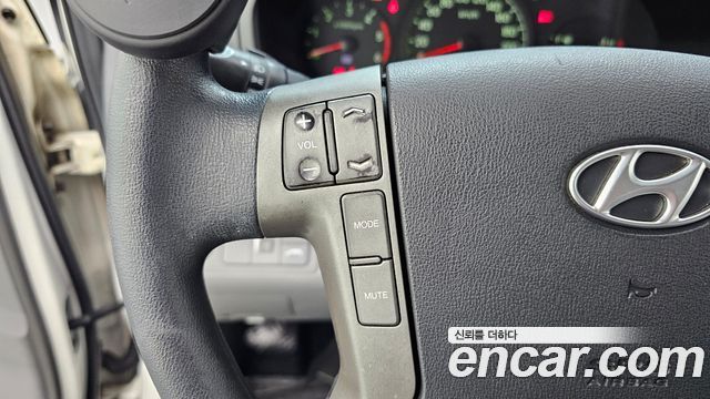 Hyundai Grand Starex 11-Seater Wagon CVX Luxury 2012 — фото 19