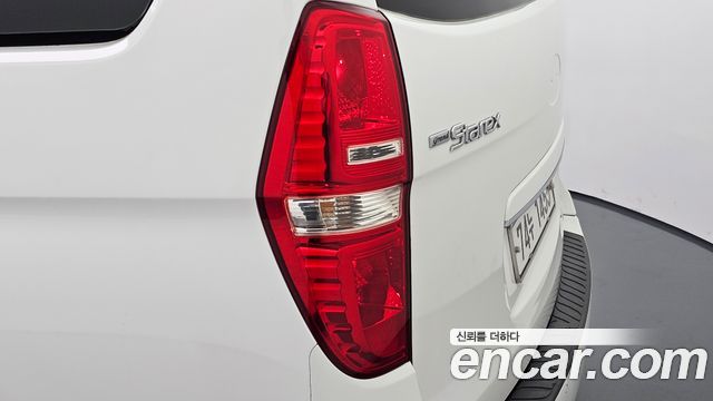 Hyundai Grand Starex 11-Seater Wagon CVX Luxury 2012 — фото 23