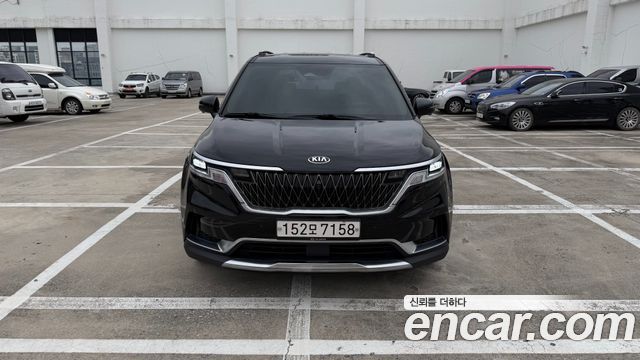 Kia Carnival 9-Seater Prstige
