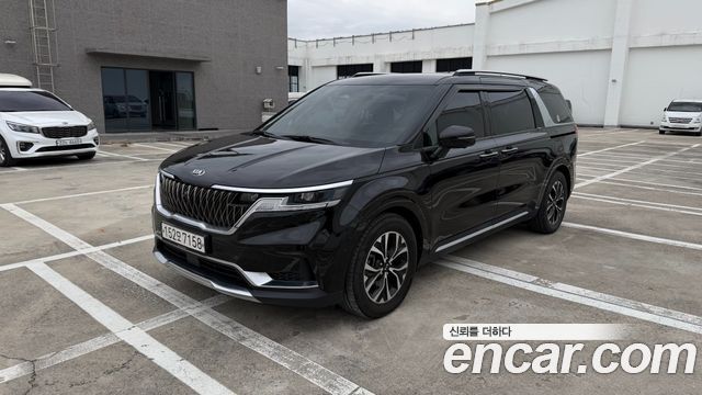 Kia Carnival 9-Seater Prstige 2021 — фото 2
