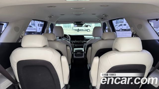 Kia Carnival 9-Seater Prstige 2021 — фото 5