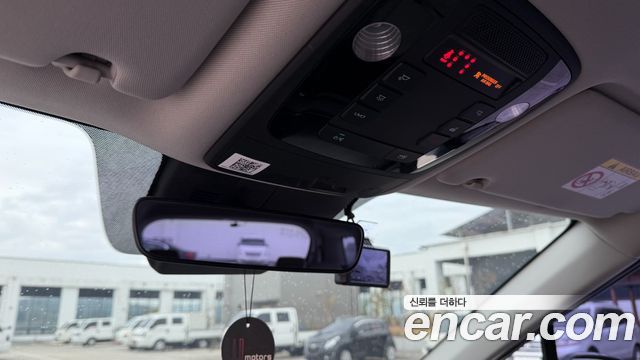 Kia Carnival 9-Seater Prstige 2021 — фото 15