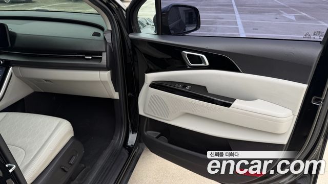 Kia Carnival 9-Seater Prstige 2021 — фото 20