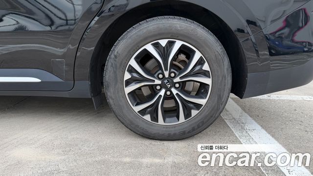 Kia Carnival 9-Seater Prstige 2021 — фото 24
