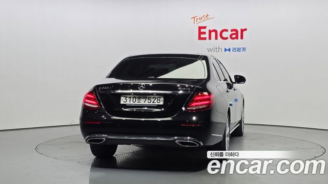Mercedes-Benz E-Class (W213) E220d Exclusive 2019 — фото 4