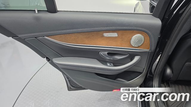 Mercedes-Benz E-Class (W213) E220d Exclusive 2019 — фото 25