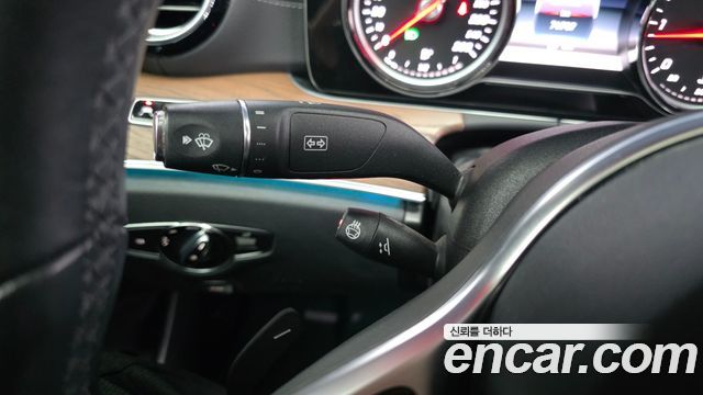 Mercedes-Benz E-Class (W213) E220d Exclusive 2019 — фото 27