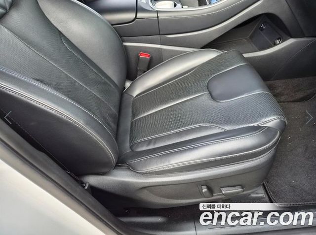 Hyundai Santa Fe Gasoline 2.5T 2WD Prestige 2021 — фото 15