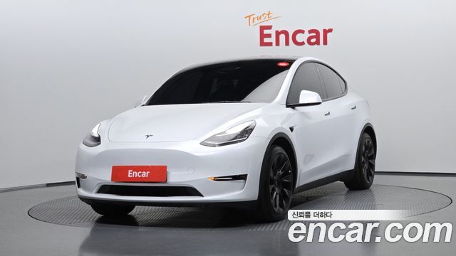 Tesla Model Y Standard Range RWD