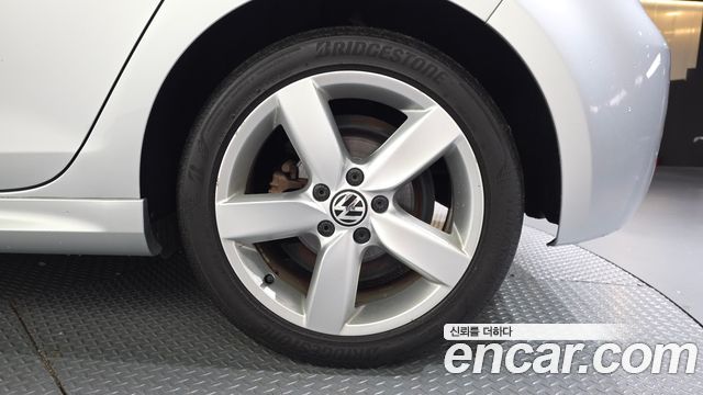 Volkswagen Golf (VI) 2.0 TDI StyleEdition 2013 — фото 27