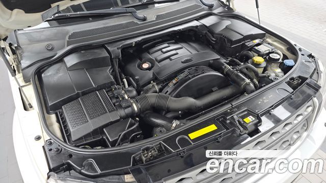 Land Rover Discovery 4 3.0 SDV6 SE 2015 — фото 6