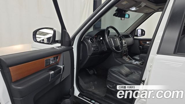 Land Rover Discovery 4 3.0 SDV6 SE 2015 — фото 10