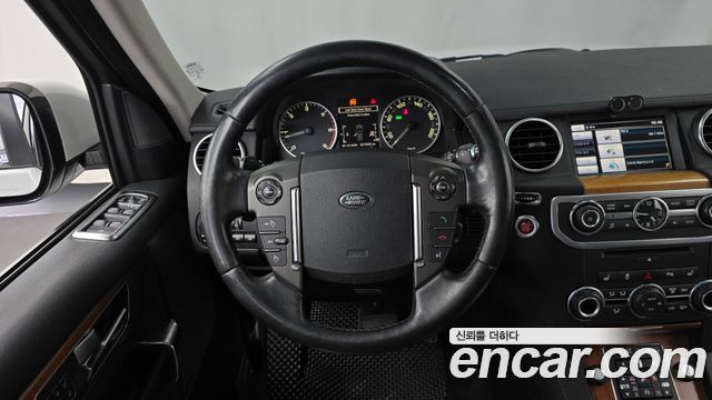 Land Rover Discovery 4 3.0 SDV6 SE 2015 — фото 13