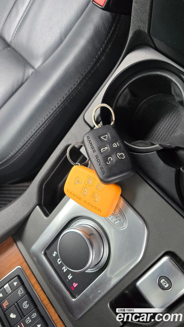 Land Rover Discovery 4 3.0 SDV6 SE 2015 — фото 17