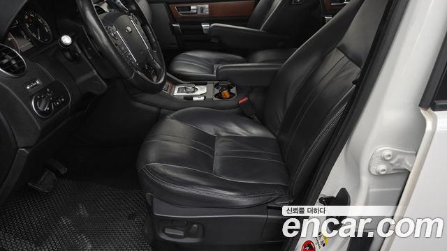 Land Rover Discovery 4 3.0 SDV6 SE 2015 — фото 18