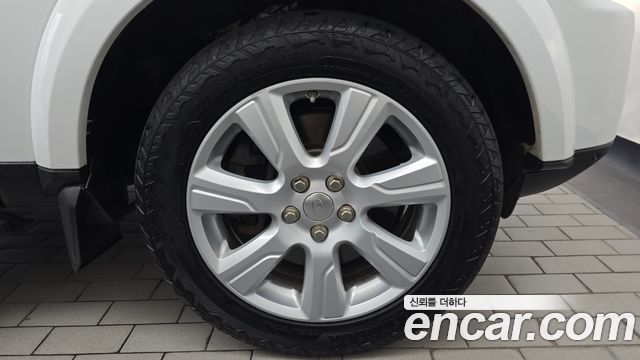 Land Rover Discovery 4 3.0 SDV6 SE 2015 — фото 21