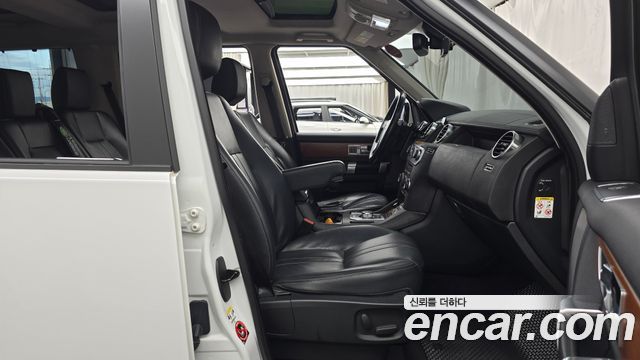 Land Rover Discovery 4 3.0 SDV6 SE 2015 — фото 26