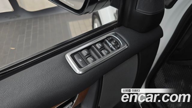 Land Rover Discovery 4 3.0 SDV6 SE 2015 — фото 28