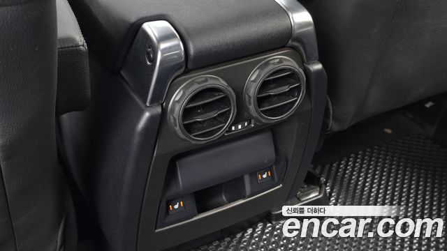 Land Rover Discovery 4 3.0 SDV6 SE 2015 — фото 31