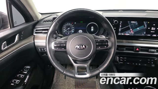 Kia K5 (III) 2.0 LPI Signature 2021 — фото 13