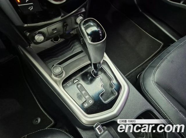KG Mobility (SsangYong) Tivoli Diesel LX 2WD 2016 — фото 7