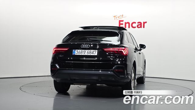 Audi Q3 (F3) 35 TDI Premium Sportback 2023 — фото 4